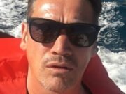 Se ve que el barco de £ 30.000 “descartado” de la leyenda de EastEnders, Sid Owen, se hunde dramáticamente en el Támesis, mientras “culpa” a los propietarios anteriores por el accidente.