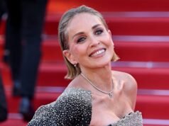 ¿Tu flequillo te hace parecer vieja? Los expertos revelan por qué el cabello peinado hacia atrás puede quitarle años a tu rostro a partir de los 50 años
