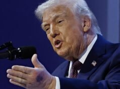 Ex médicos de la Casa Blanca hacen sonar la alarma: Trump regresa al hospital por tercera vez en 13 meses
