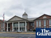 Miembro de la Junta Escolar de Tennessee acusado de llamar “caliente” a una adolescente