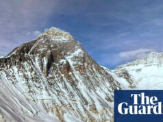 La adolescente de Melbourne Bianca Adler es la alpinista australiana más joven en escalar el Monte Everest