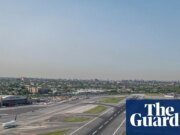 Un socavón cierra la pista del aeropuerto LaGuardia de Nueva York Nueva York