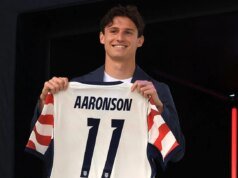 El mediocampista estadounidense Brendan Aaronson se tomó un tiempo libre del entrenamiento para el Mundial para casarse