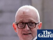 El jefe de Burberry podría ganar hasta 12,2 millones de libras esterlinas con el nuevo plan de bonificación, ya que la empresa respalda los objetivos climáticos | Grupo Burberry