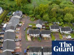 Alrededor de 100 casas en un pueblo escocés evacuadas tras informes de movimientos de tierra Escocia
