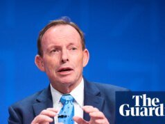 Tony Abbott se convertirá en presidente del nuevo Partido Liberal en el regreso del ex primer ministro a la primera línea política Tony Abbott