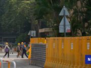 Los residentes dicen que “no hay opción” mientras se acerca la fecha límite para aceptar la recompra