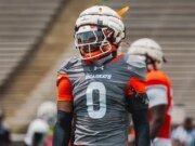 El back defensivo de Sam Houston State, William Davis, muere a los 22 años, el equipo está de luto