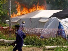 Un centro congoleño contra el ébola ha sido incendiado tras enfrentamientos por la recuperación del cuerpo de una víctima