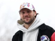 Josh Allen sorprende a los niños de la escuela de Buffalo que están de vacaciones con un momento viral