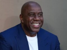 Magic Johnson respalda a Karen Bass por la candidatura de Ginny Bass a la alcaldía de Los Ángeles