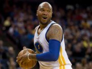 El ex campeón de los Warriors, Marreese Speights, se burla de las reglas de la NCAA con una broma sobre el regreso de los Gators