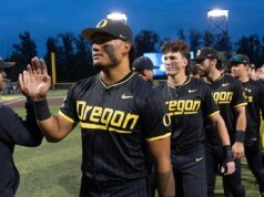 Ganadores y perdedores de la derrota súper regional de Oregon en Texas