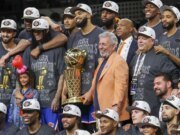 El discurso motivador de James Dolan es su último momento de bola de cristal para los Knicks antes de su carrera por el título.