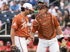 El sueño de Omaha del béisbol de Texas se queda corto