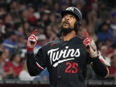 El grand slam de Buxton destaca la victoria de 16 carreras de los Mellizos sobre los D-Backs