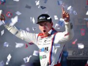 Corey Heim logra su primera victoria en la Serie de la Copa en la Naval Base Street Race