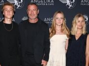 La hija transgénero de Naomi Watts, Kai, de 17 años, hizo un raro viaje a la ciudad de Nueva York con su hermano Sasha, de 18 años.