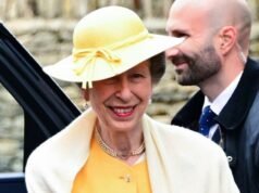 La princesa Ana desafía la lluvia mientras ve a su hijo casarse con la enfermera del NHS Harriet Spurling