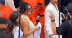 Kim Kardashian ‘roba la toalla del ganador del Gran Premio de Mónaco’ en un desastroso debut como F1 WAG de Lewis Hamilton después de robarle a un icónico reportero de televisión