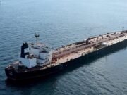 Los Royal Marines abordan el petrolero ruso ‘Shadow Fleet’ en una dramática operación nocturna en Channel… mientras Starmer habla de defensa en medio de recortes de fondos