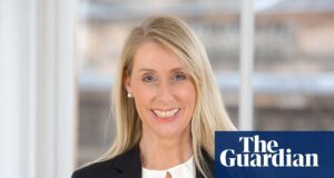 Nationwide casi duplicó el paquete salarial del CEO a £4,7 millones en todo el país, a pesar de la fila de bonos