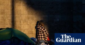 Funcionarios de Trump recortan fondos federales a la agencia de servicios para personas sin hogar de Los Ángeles Los Ángeles