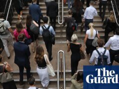 La migración neta australiana al extranjero cae al nivel más bajo desde 2022, pero la Coalición dice que todavía es demasiado alta | Oficina Australiana de Estadísticas