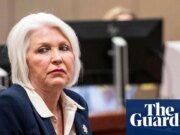 La secretaria electoral de Colorado, Tina Peters, ha sido liberada de prisión después de una sentencia reducida Colorado