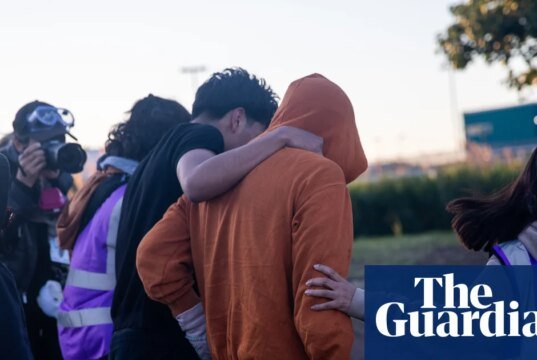 ‘Es como si los hubieran secuestrado allí’: las familias expresan su dolor por la detención ‘inhumana’ de ICE | inmigración estadounidense