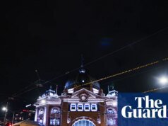 El gobierno dice que las leyes penales están funcionando Adolescentes de Melbourne arrestados por presuntos apuñalamientos Melbourne