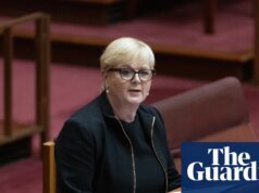 Linda Reynolds devolvió casi 9.000 dólares después de que su socio facturara a los contribuyentes por visitar a su hijo en Melbourne Costos de los políticos australianos