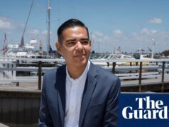 El conservador Huntington Beach, California, podría tener un congresista gay y demócrata California