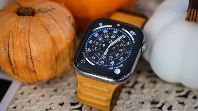 67995-143340-Apple-Watch-Series-11-table-xl.jpg