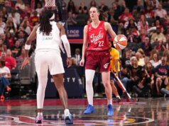 Kaitlyn Clarke estrena zapatos Nike exclusivos mientras camina por la fiebre del túnel