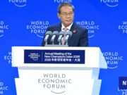 El primer ministro de China insta a los regímenes de IA a evitar “perder el control”