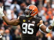 El gerente general de los Browns, Andrew Berry, explicó su cambio de opinión sobre el intercambio de Myles Garrett