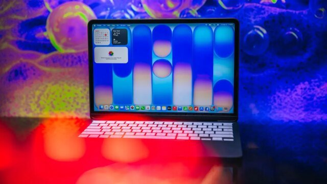 apple-macbook-neon-2.jpg