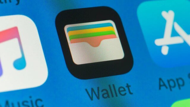 apple-wallet-gettyimages-1065091160.jpg