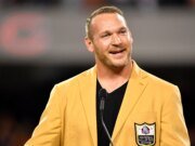 Brian Urlacher culpa al gasto de los inmigrantes de Illinois por la salida de los Bears