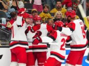 El entrenador Rod Brind’Amour hizo historia cuando los Hurricanes capturaron la Copa Stanley