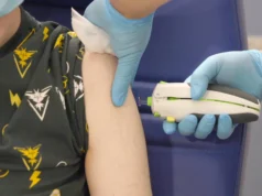 La vacuna universal contra el coronavirus diseñada por IA supera el primer ensayo en humanos