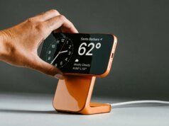 Nomad trae vibraciones cósmicas de color naranja a su cargador independiente