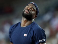 La última estadounidense Frances Tiafoe perdió en cinco sets en el Abierto de Francia