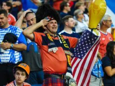 Los aficionados escoceses celebraron una histórica victoria en el Mundial de la forma más americana