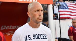 El ex entrenador de EE. UU. Greg Berhalter escribió una conmovedora nota sobre la Copa del Mundo a su hijo Sebastian