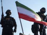 Los iraníes dicen que el acuerdo de Trump con la República Islámica puede permitir que el régimen sobreviva