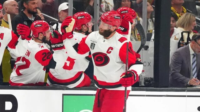 jordan-staal-carolina-hurricanes-goal-fox-news-001.jpeg