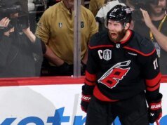 Los Hurricanes vencieron a los Golden Knights en el Juego 5 para avanzar 3-2 en las finales de la Copa Stanley