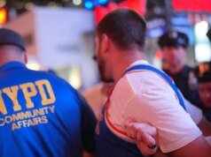 La policía de Nueva York arresta a 17 personas en una fiesta para ver las Finales de la NBA de los Knicks afuera de MSG